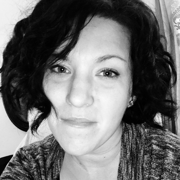 Meet your Posher, Michelle - Picture 1 of 1